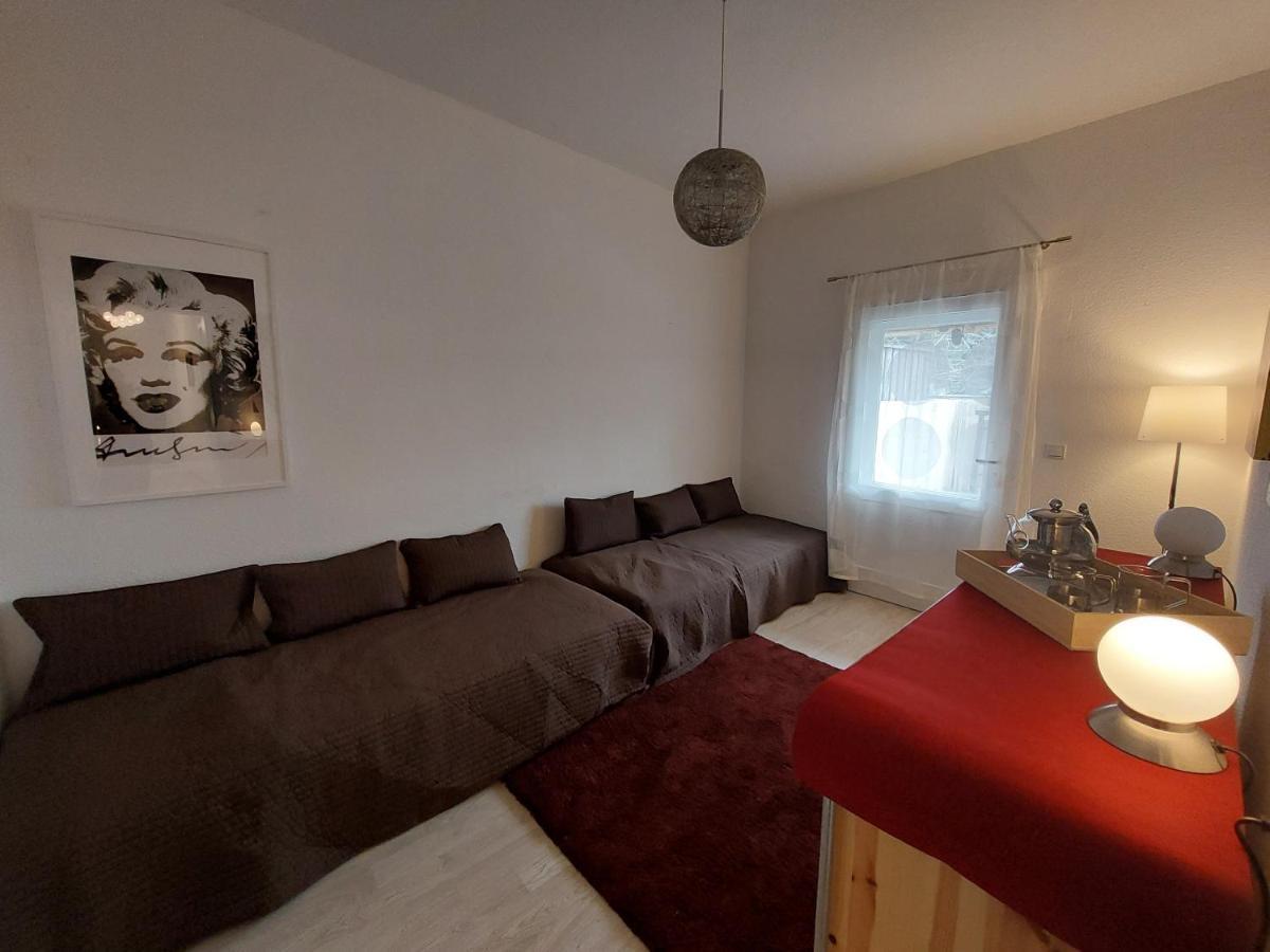 Apartment Gemuetliche Vier-zimmer-ferienwohnung 